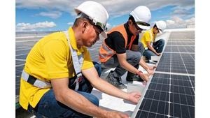Rapid installation, commissioning and maintenance of the Fronius components are all important to the cost effectiveness of a commercial photovoltaic system. - © Fronius International
