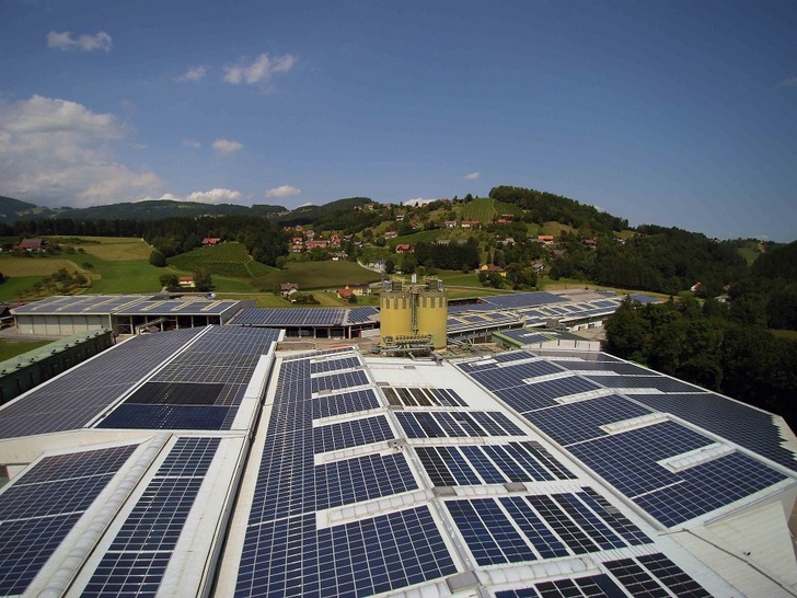 12,000 modules from Kioto Solar are installed at the Citizens solar power plant in Wermersdorf/Austria. - © Kioto Solar

