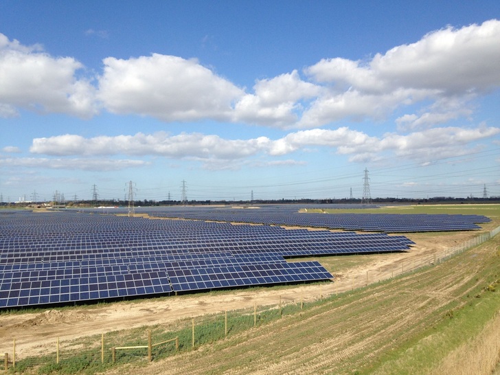 Solar park of BayWa r.e. in UK - the company just signed long term PPAs for a period of 15 years. - © BayWa r.e.
