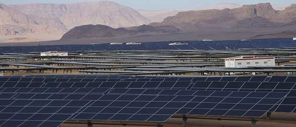 The $ 130 million solar park covers three square kilometres with JinkoSolar PV modules and 38 Inverter Power Stations from Ingeteam and supplies energy to more than 51,000 households. - © Ingeteam
