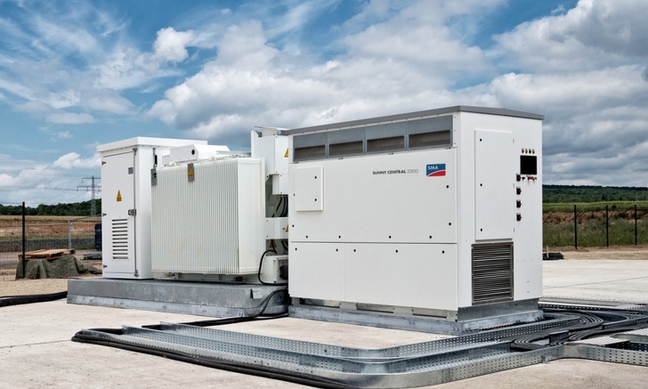 The new 1,500 volts system of SMA to connect solar fields with medium voltage grids. - © SMA
