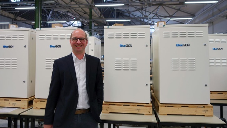 Andreas Ballhausen, Managing Director of Solid Power with BlueGen fuel cell units. - © Rainer Schoppe
