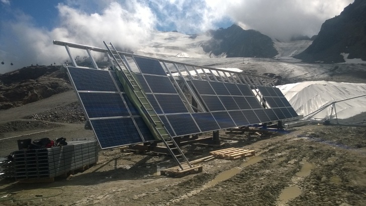 Solar energy conquers every region in the world - from low lands to high peaks, as here seen in the Alps. - © ehoch2.co.at
