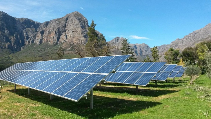 PV installation of Soventix in Oldenburg Vineyards, Stellenbosch near Cape Town. Lots of sun and a instable grid power supply are driving PV market factors in South Africa. - © Soventix
