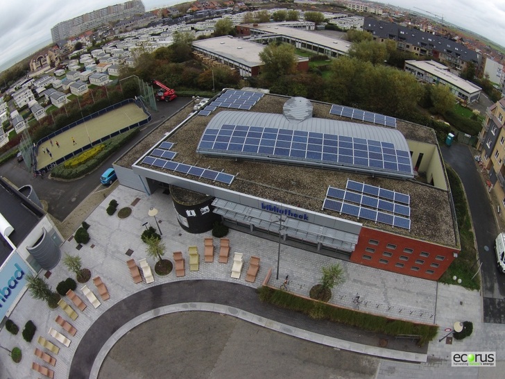 Aerial view on the solar generators in Middelkerke. - © Ecorus

