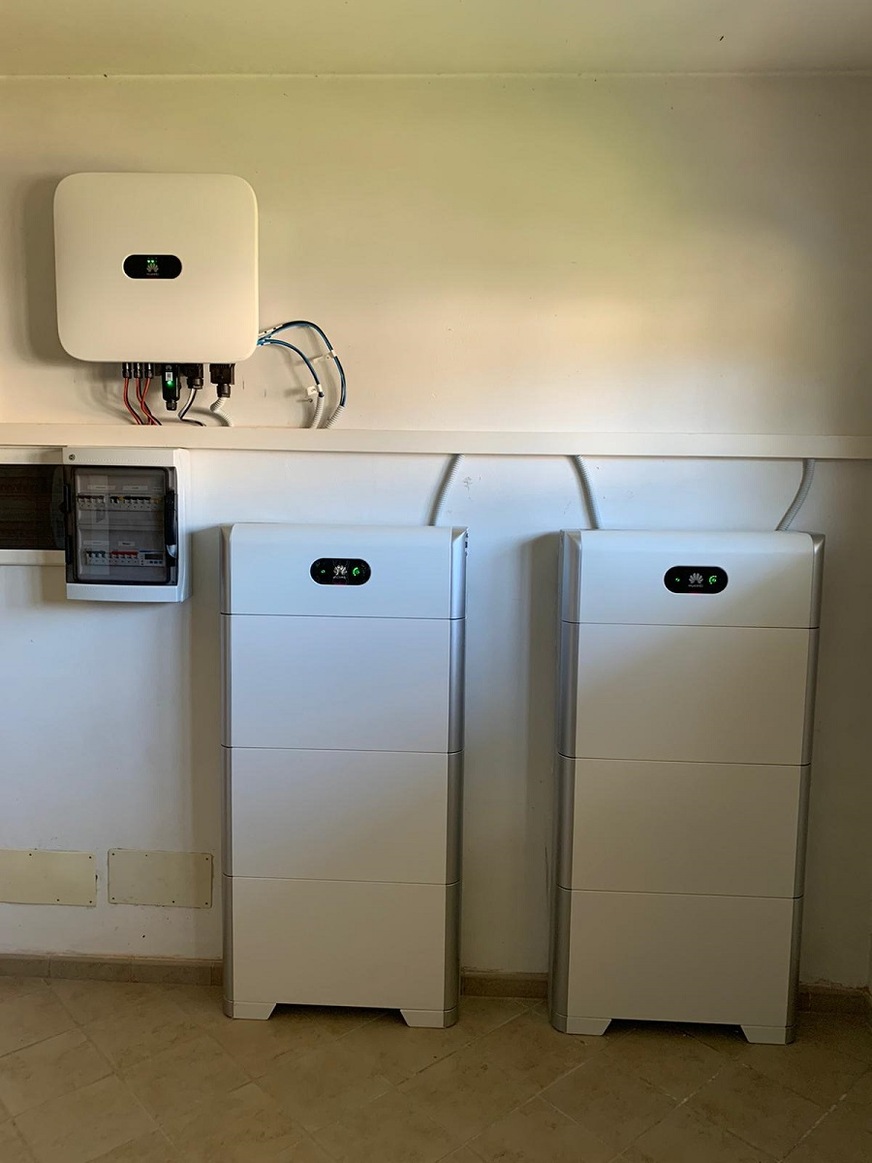 Installation of Huawei`s modular Luna 2000 home storage system plus inverter.