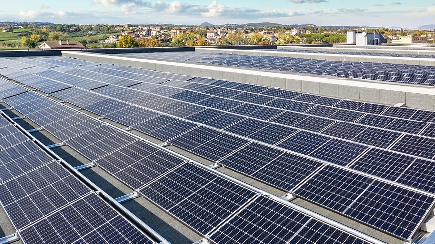 Public incentives such as a “New Green Savings Program” for rooftop PV and new funds are positive signals for the Czech solar market.