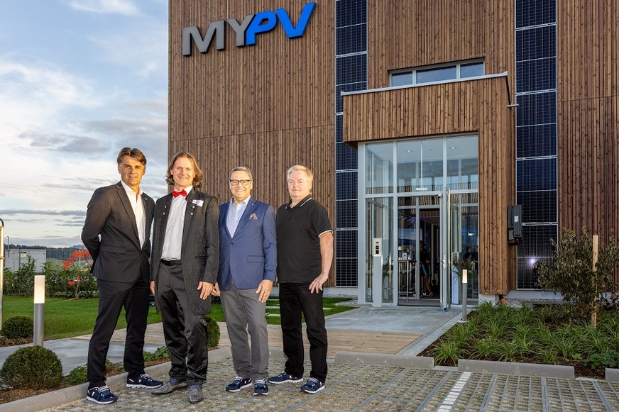 From left to right: My-PV Managing Director Markus Gundendorfer, keynote speaker Prof. Timo Leukefeld, My-PV Managing Director Gerhard Rimpler and My-PV shareholder Bernhard Artelsmair.