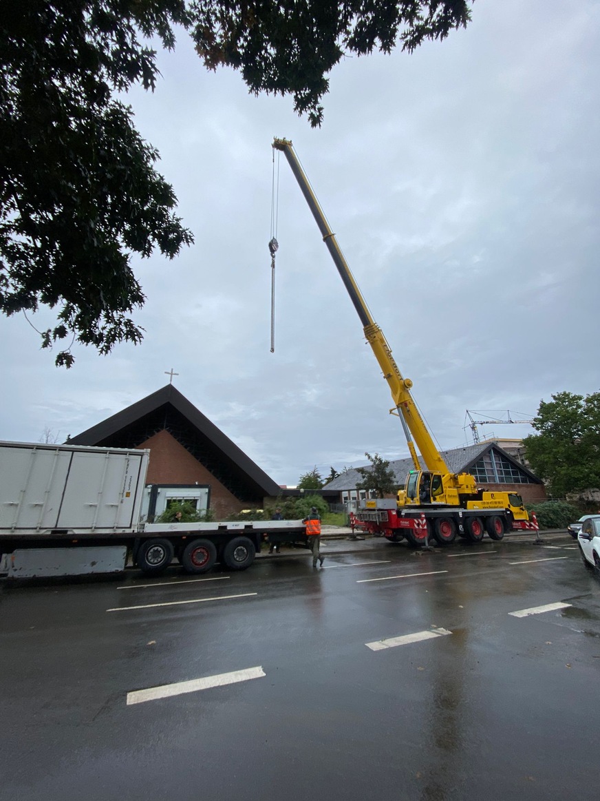 The solar plant supplies the electricity for St. Pius Church and two office containers.