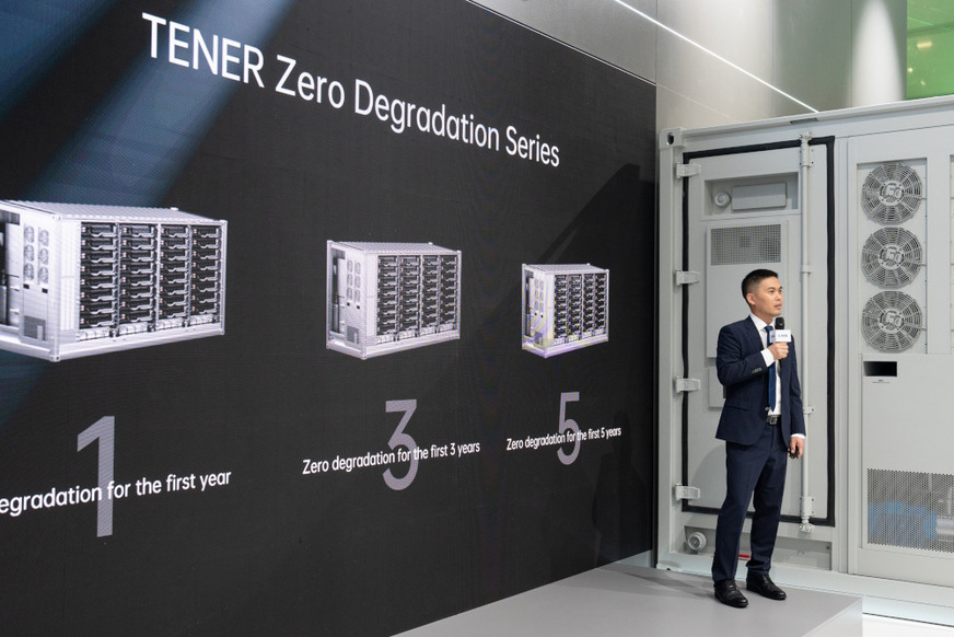 Hank Zhao, CTO of ees Europe CATL at the trade fair in Munich.