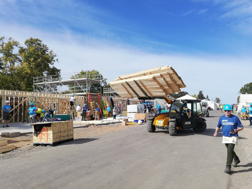 Hustle and bustle in The Heights.