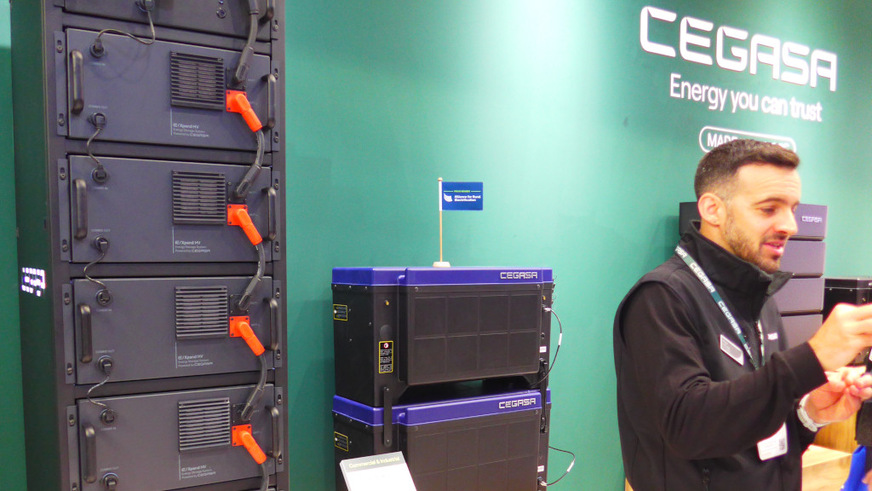 Modular battery storage systems of Cegasa.