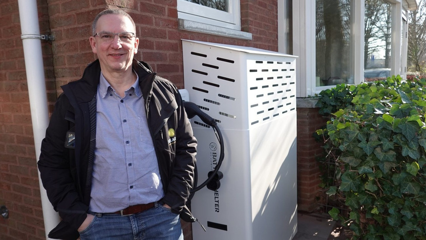 Harry Wolkenfelt and the battery that lives outside the house