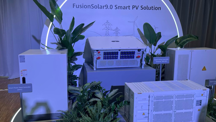 The 506KTL holds court at the FusionSolar 9.0, flanked by its cabinet-mounted siblings