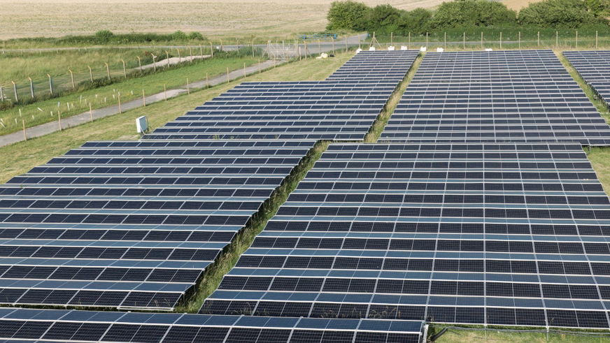 The integrated solar array supplying Rivan's off-grid SNG plant with direct current