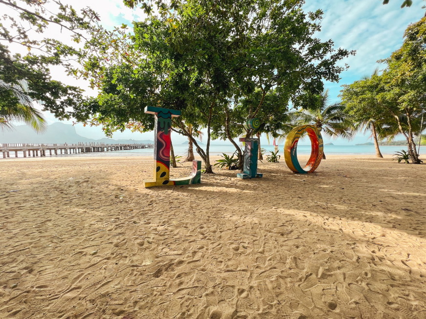 Los hoteles de Lio Beach en la isla de Palawan no tienen conexión a la red eléctrica nacional.