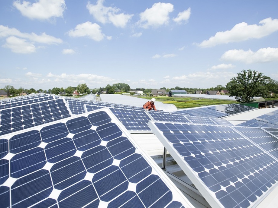 Eon Transfers Renewables Business To Rwe Pv Europe