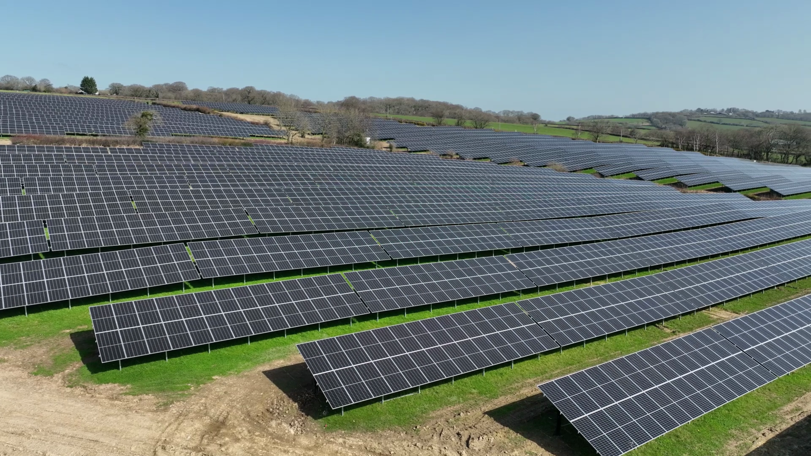 UK - Ethical Power and partners complete sale of two solar parks