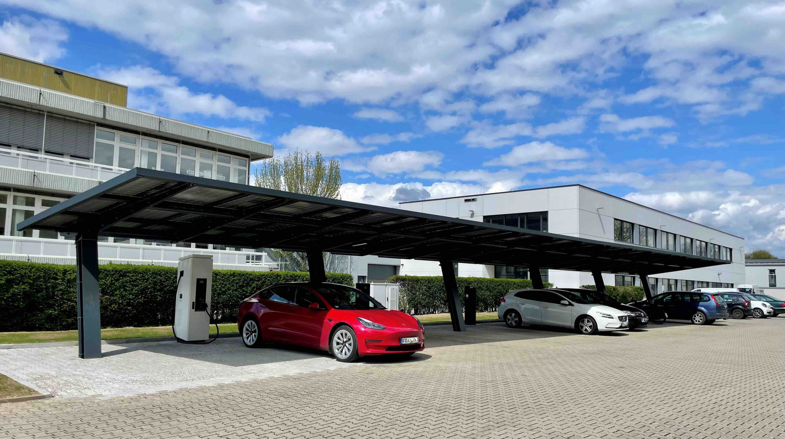 Solar mobility Solar carport with echarging station