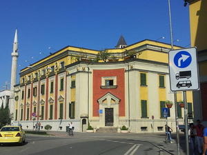 Minstry of Energy in Tirana - © Wikimedia Commons
Minstry of Energy in Tirana - © Wikimedia Commons