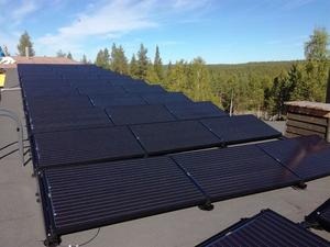 Artic TreeHouse Hotel in mid-summer.