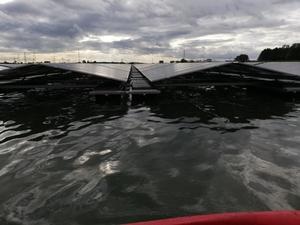 The patented floating mounting systems let enough water and air circulate underneath. - © HCN
The patented floating mounting systems let enough water and air circulate underneath. - © HCN