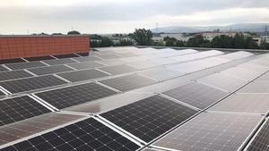 100 kW PV installation at the Irish headquarter of Nissan.