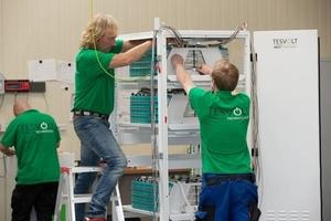 Assembly of an energy storage system in Kroppstaedt at Tesvolt's factory. - © Tesvolt
