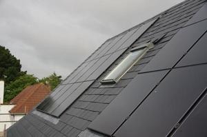 Bifacial solar module