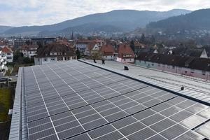 eArche solar modules on the roof of the town hall in Waldkirch. - © Stadtwerke Waldkirch
