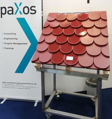 The MH solar roof tile in the form of a sample roof surface with fully functional prototypes. - © Paxos
