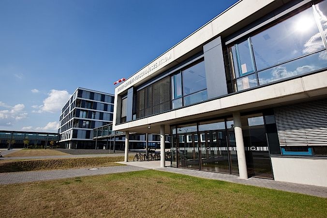 Q Cells are not the only company that has recently announced that they were relocating some of their activities to the 'Solar Valley' in Germany.