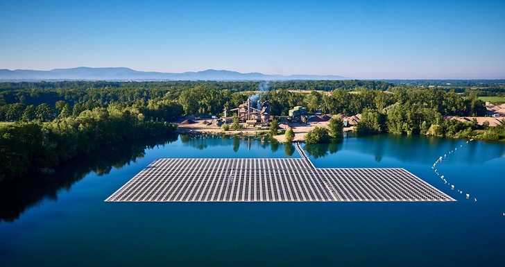 Germany`s largest PV system has a capacity of 750 kilowatts (kW). - © Ossola GmbH/Jörg Wilhelm
