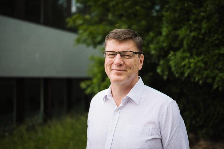 Peter Röthlisberger is the COO at Solaxess