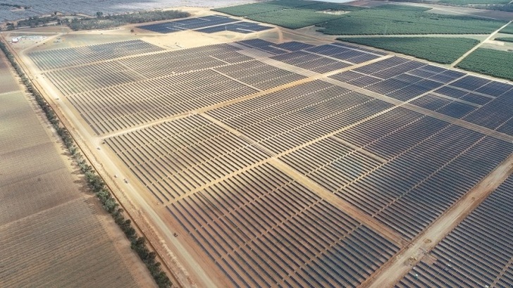 Cleve Hill Solar Park (animation image) on the north coast of Kent consists of 880,000 solar modules and will contribute to the f2 billion euro low carbon power sector. - © Wircon
