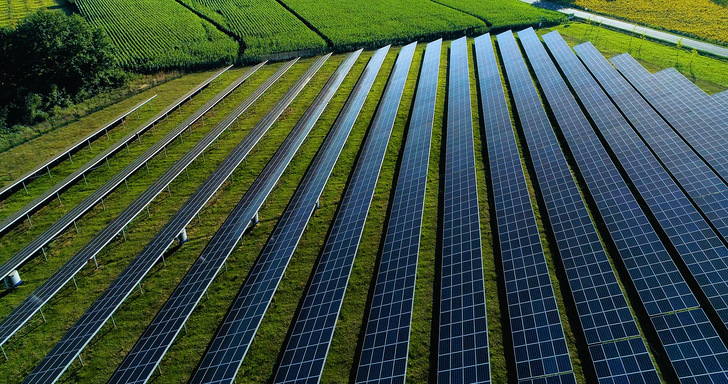 This strategic partnership allows Sharp to once again expand its project development capacities for large open area PV systems in Germany.