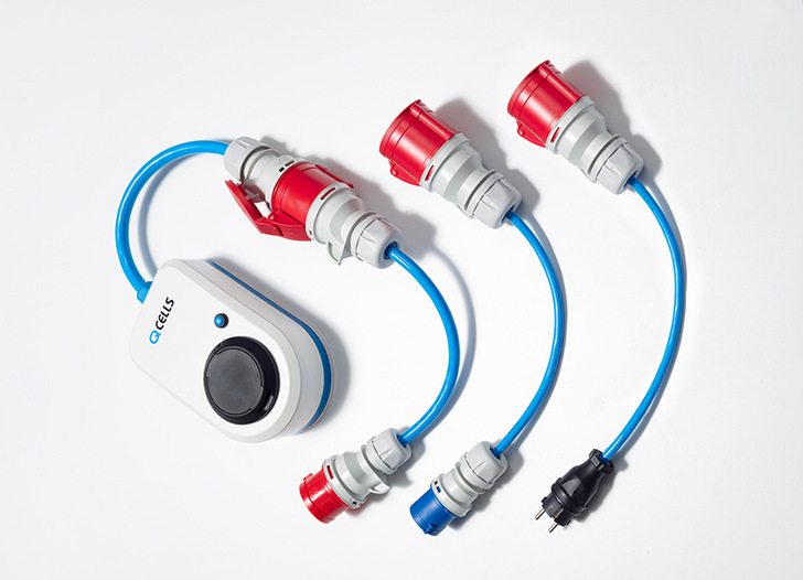 Thanks to its compact design, the device takes up very little space in the trunk and becomes a companion even on long journeys. The Q-Home E-Drive G1 can charge at all standard AC power sockets via various adapters.