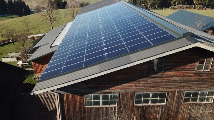 The award honours innovations in the area of self-sufficiency in the supply of electricity generated by farms.