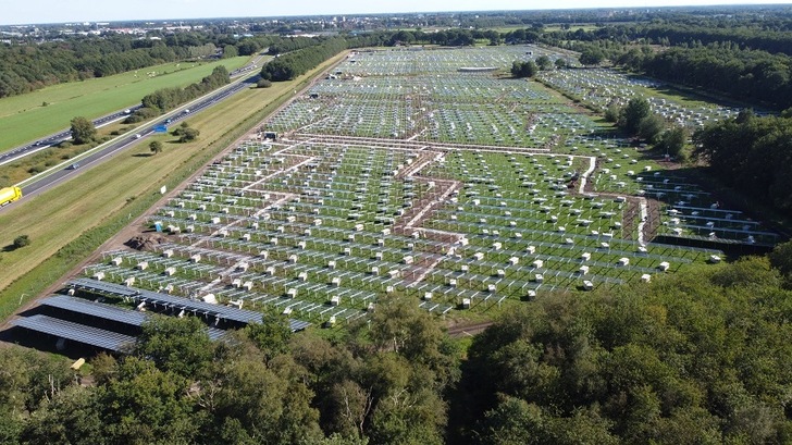 Belectric builds Hoogeveen solar farm with a capacity of around 24 MW.