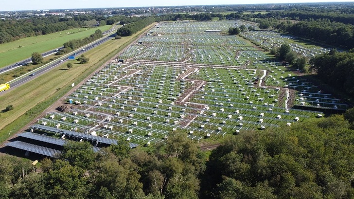 Belectric builds Hoogeveen solar farm with a capacity of around 24 MW. - © Kronos Solar Projects
