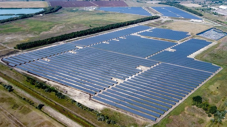 The MET Kabai Solar Park” in Hungary is currently the largest PV plant in the country. - © IBC Solar Energy
