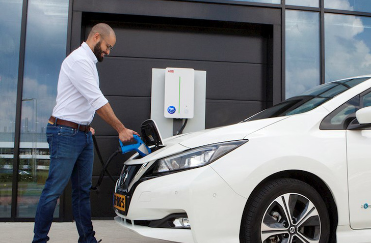 The light and compact 11 kW charger delivers a quick and flexible charge and is fully compatible with current and future EVs.