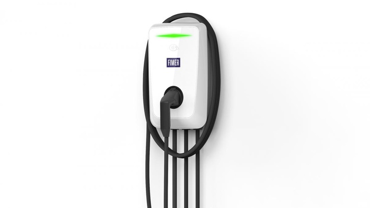 The Flexa AC Wallbox can be easily adapted to any environment, from a private house to public parking lot.