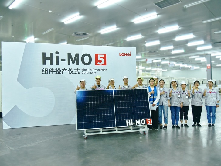 LONGi is reporting strong sales of its high-efficiency bifacial solar modules. It is expected that the production capacity of LONGi Hi-MO 5 will reach 12GW end of this year. - © LONGi
