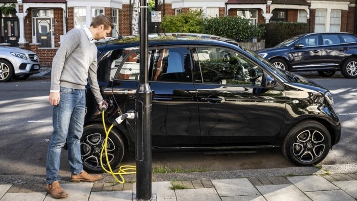 Ubitricity integrates charging facilities for electric vehicles into existing street furniture.