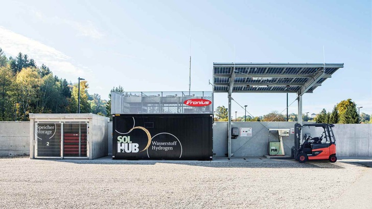 The Fronius Solhub is a complete turnkey solution for decentralised hydrogen production, storage and supply.