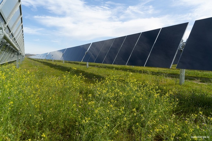 Series 6 photovoltaic solar modules of First Solar.