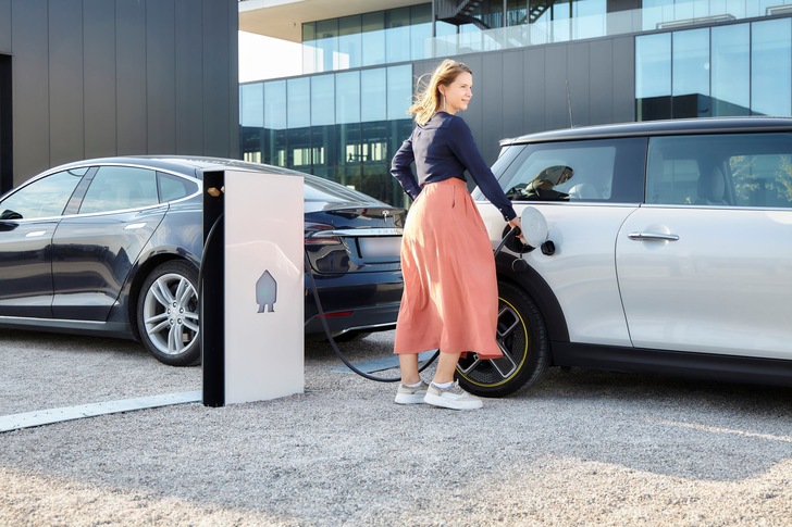 The Smappee EV Base and the other variant EV Wall provide a solution tailored both to companies and for home charging. - © Smappee
