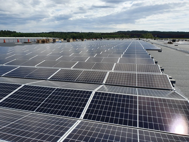 The ValkPro+ mounting system reacts to the trend that sees solar modules becoming ever larger.