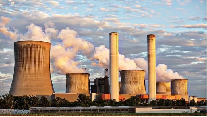 Not as safe as is commonly believed: nucear energy